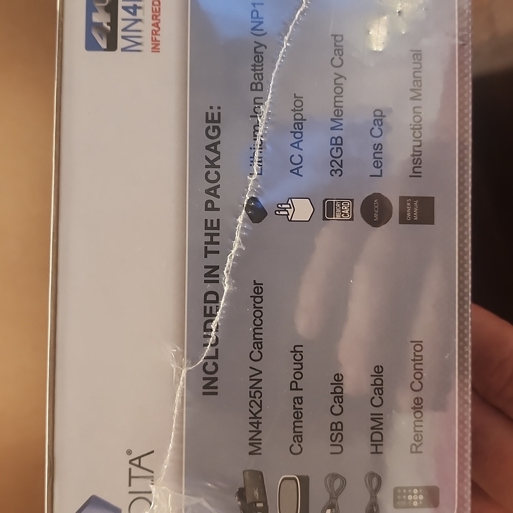 **RESERVED**MINOLTA 4K Ultra HD Camcorder - Black - Picture 2 of 7